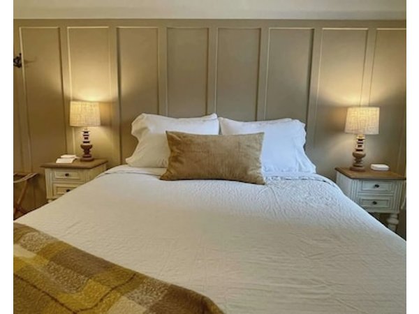 Emerald Valley Inn - #1 Cedar Suite - Quiet Getaway Near Olympic National Park