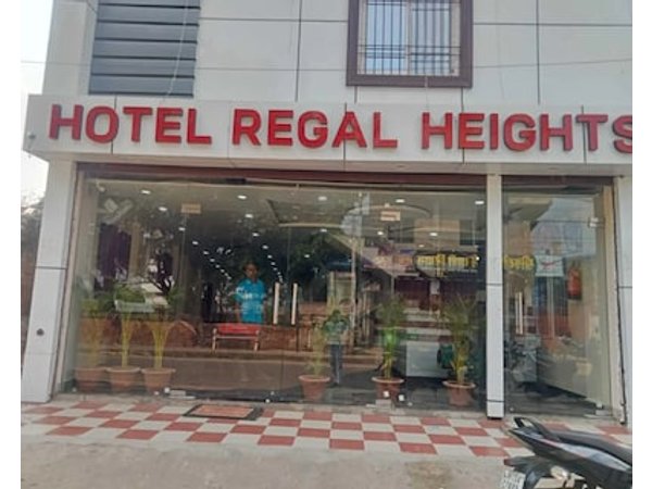 Hotel Regal Heights