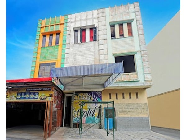 Hotel O near Ringroad City Walk XXI formerly Mitrotel Medan