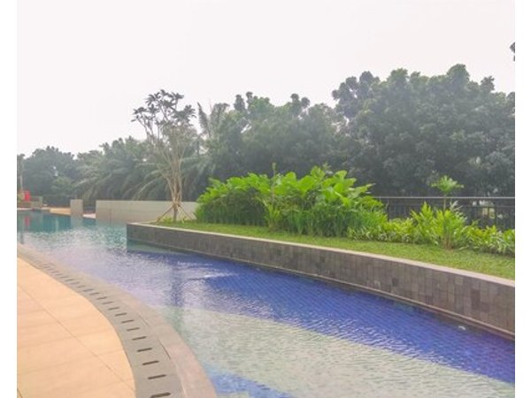Nice And Elegant Studio At Transpark Cibubur Apartment