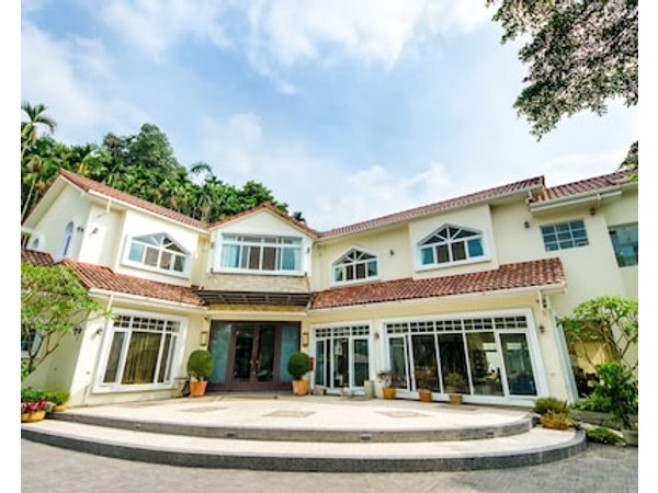 Butchard Villas