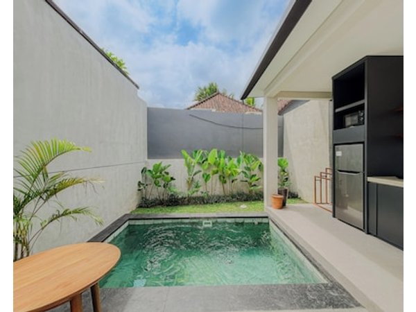 Brati Villas
