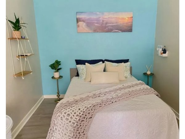 Cottage In West Palm Beach With Wi-fi Ac Workspace Completely Private Yard