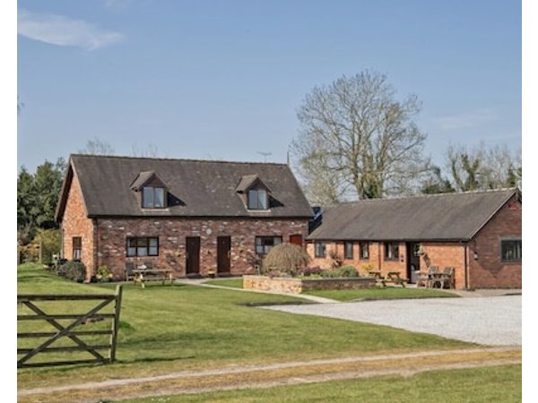 Zoe's Cottage - 5 mins drive to Alton - Alpaca's!