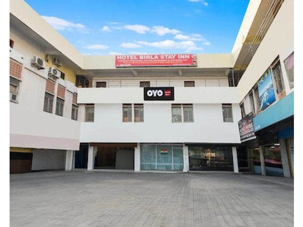 Hotel O Lakdikapul Near Birla Mandir