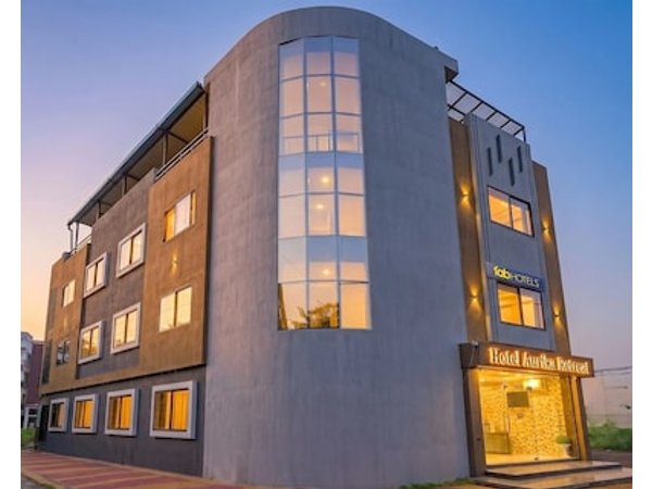 Super Hotel O By OYO Aurika Retreat