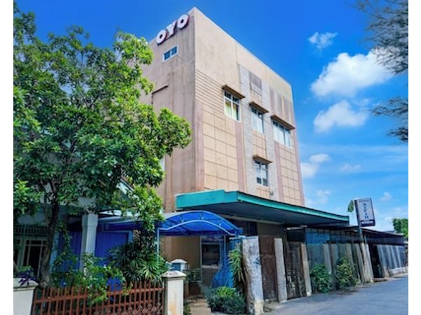 Capital O 2255 Hotel Aifih