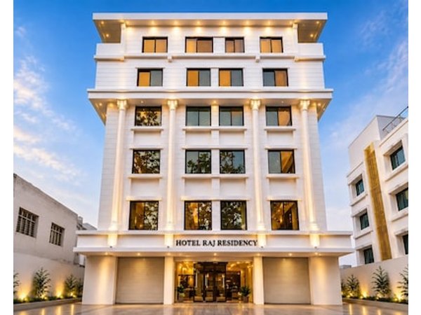 Hotel Raj