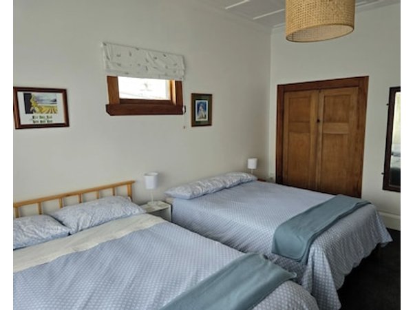 Magpie Cottage. Newly Renovated 2 Bed 2 Bathroom Close To Napier Cbd