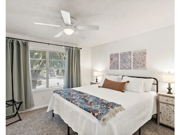 Century Oaks Trio - Easy Walk To Campus From From Your Historic District Getaway