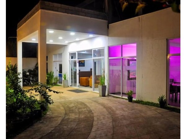 Sea Breeze Hotel