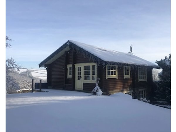 The Den - 5 Star - Pet Friendly - Hot Tub - Scandinavian Log Cabin