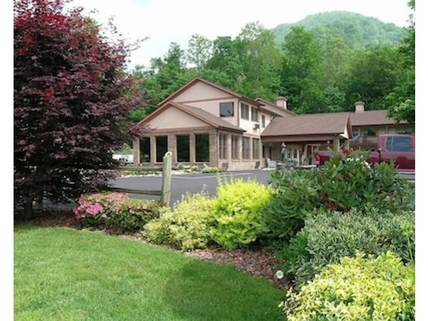 Jonathan Creek Inn and Villas