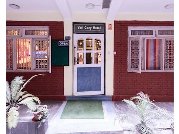 Yeti Cozy Hotel