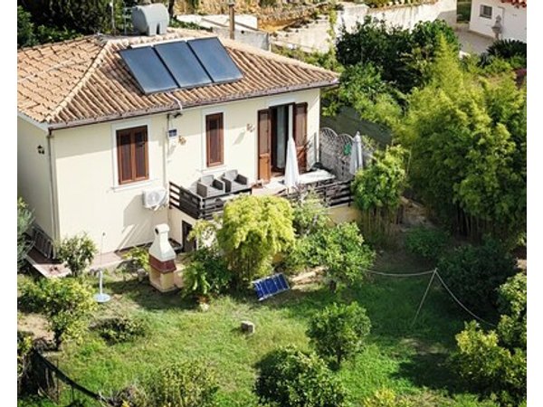 Lovely 3-bed Cottage In Noto