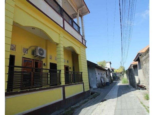 SN Guest House Near Trans Studio Mall
