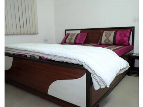 The Raveesh - 2BHK Fully Furnished Apartment J85