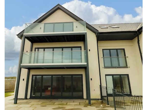 Glynllifon 1 Pet Friendly Country Holiday Cottage In Benllech