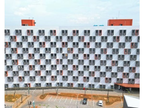 Combined White Style 1Br (No Kitchen) Apartment Bandaraya - Tallasa City Makassar