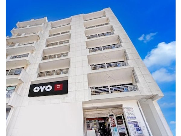 Hotel O Avs Hotel and restaurant