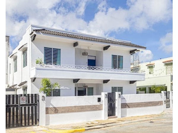Apt B Sunny San Juan Getaway