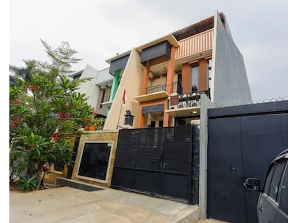 SUPER OYO 3109 Point Inn