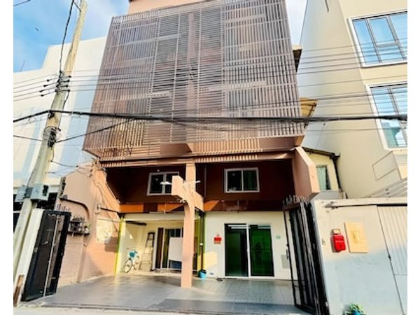 Sukhum Rama3 Asiatique
