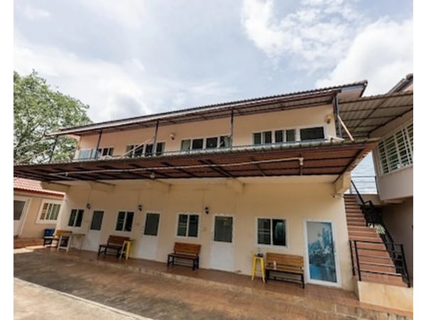 Jaris Cottage