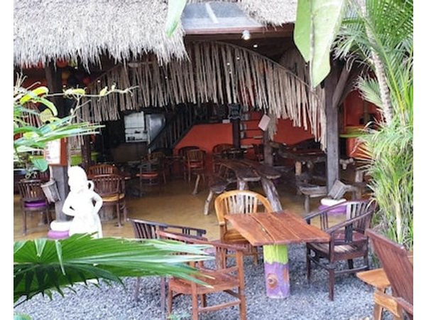 Topi inn