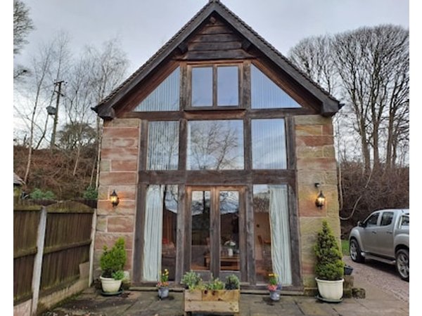 Orchard Cottage Pet Friendly With A Garden In Cheadle Ref 26348