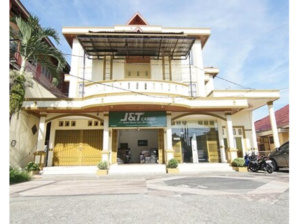 Collection O Near Living World Pekanbaru Formerly Uin Suska