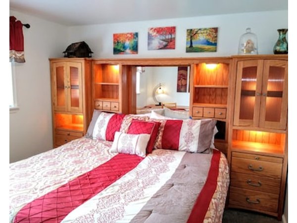 Reconnect ~ Relax ~ Rejuvenate ~ Explore ~ Larch Avenue Getaway