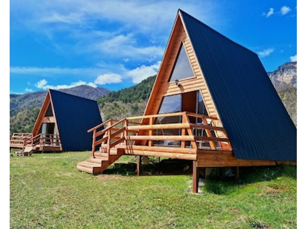 Cottage Tvishi