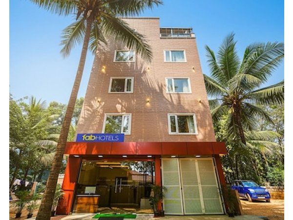 FabHotel Tree Suites
