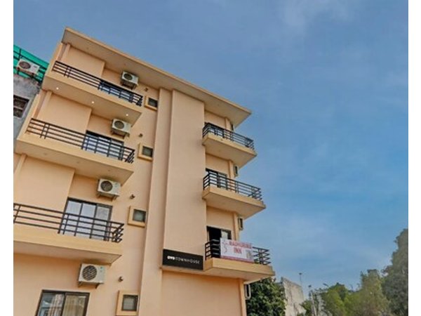 OYO Flagship Hotel Madhurima Inn