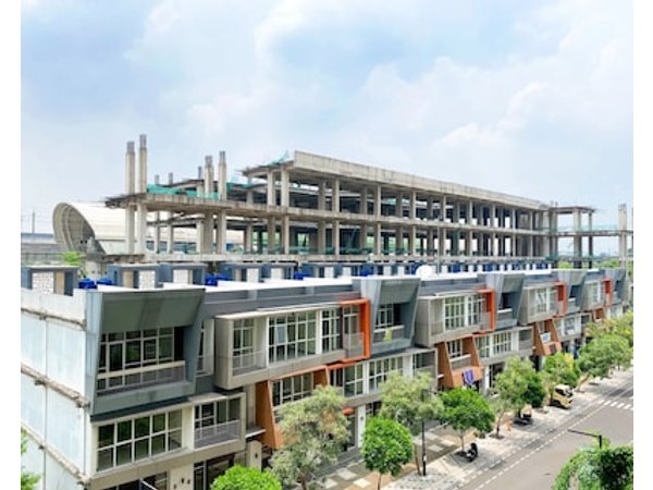 Modern Studio At Gateway Park Lrt City Bekasi Apartment