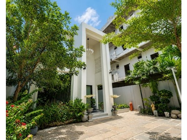 YUSETH Private Villa
