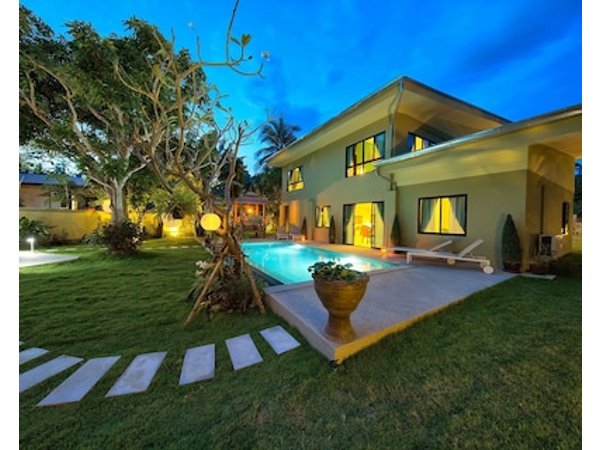 Private Villa With Pool. Baan Suaan Serenity.4 Bedroom Tropical Hide-away