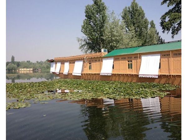 New York Houseboat