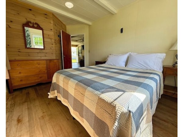 Eden Village Motel & Cottages