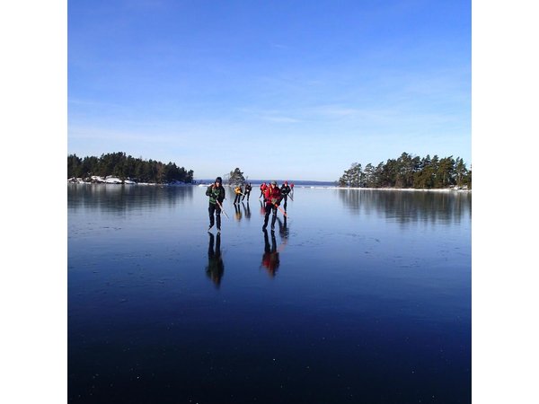 Introduction to Ice Skating on Natural Ice in Stockholm