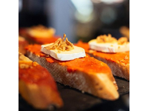 Madrid Private Food Walking Tour with 6 or 10 Tastings