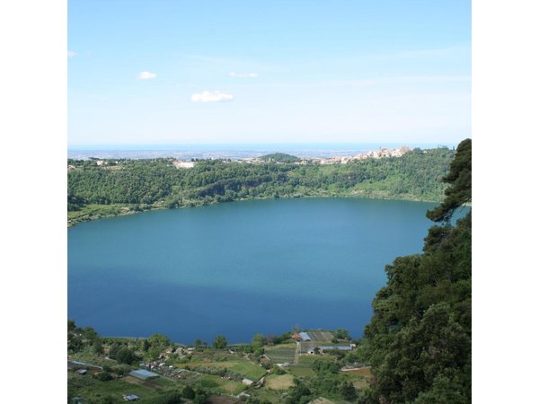 Private Rome Countryside Tour: Lakes, Wine , Food & Culture