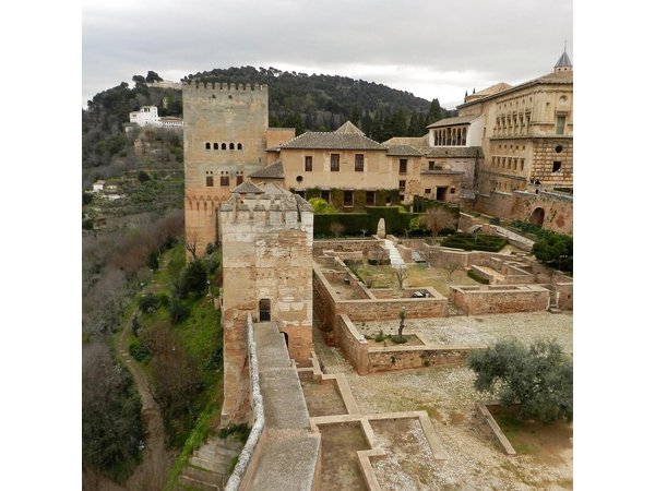 Granada Day Trip: Alhambra & Nazaries Palaces from Seville