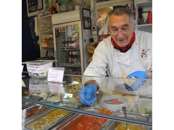 Off the Beaten Path: Semi Private Rome Food and Wine Walking Tour in Testaccio