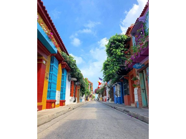 Half-Day Tour of Cartagena by Air-Conditioned Vehicles