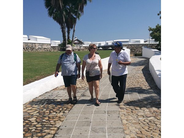 San Diego Fortress Explorer 4-Hour Highlights Walking & Van Tour