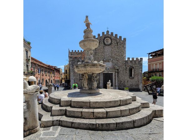 Private Taormina Walking Tour & Greek Theatre