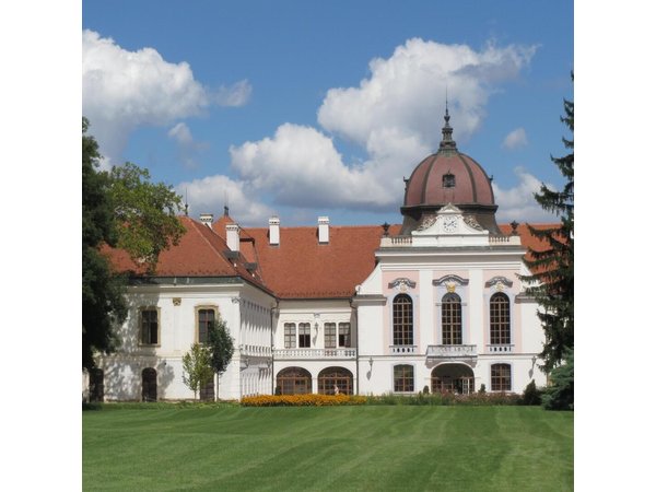 Godollo Sisi Castle and Szentendre Full-Day Private Tour from Budapest