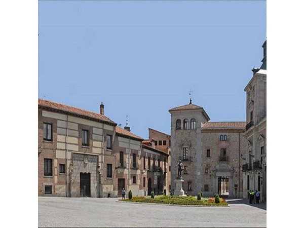Guided tour of Madrid's 4 most popular neighborhoods.